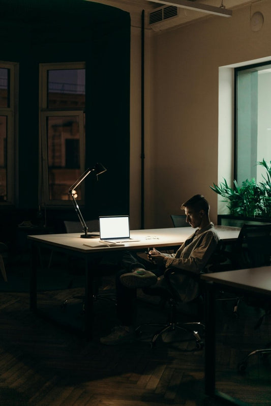 Night Owl vs Early Risers: who really wins the sleep game? - Brainrise
